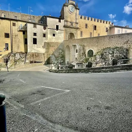 Orologio House - House In The Center Apartment Capranica
